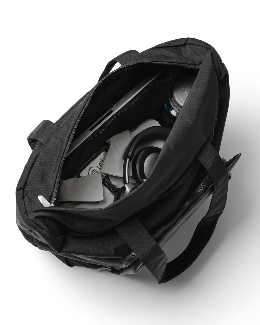 Entour Tote 22L Chrome Black