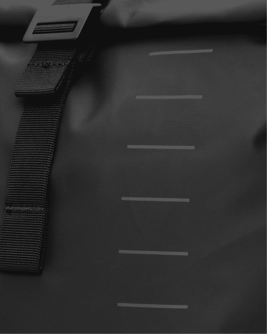 Essential Backpack 24L Black Out