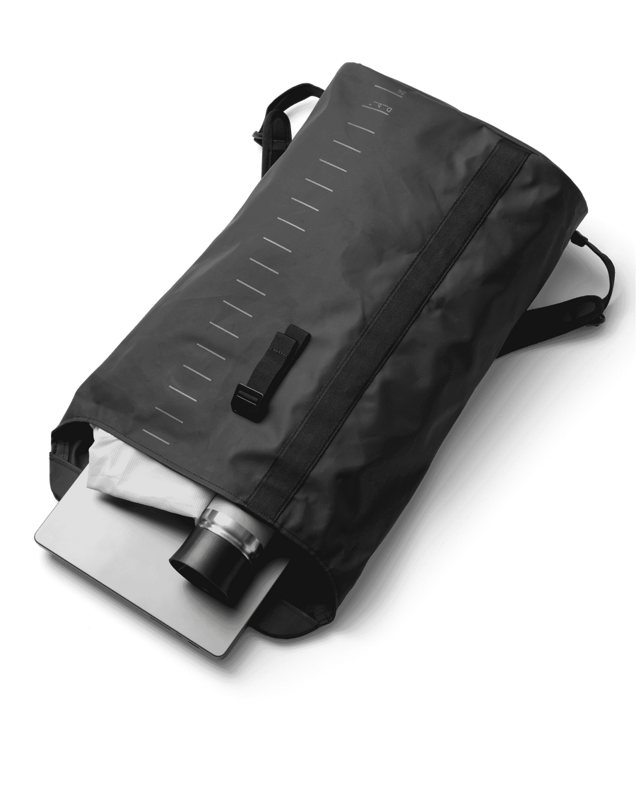 Essential Backpack 24L Oatmilk