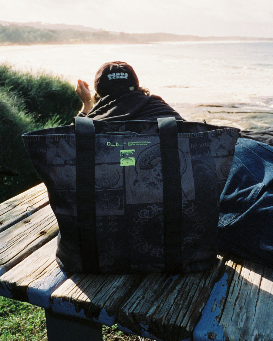 Essential Tote 20L Db x Former