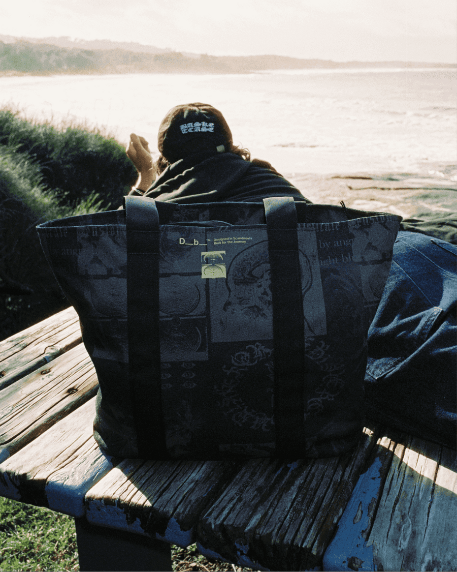 Essential Tote 20L Db x Former