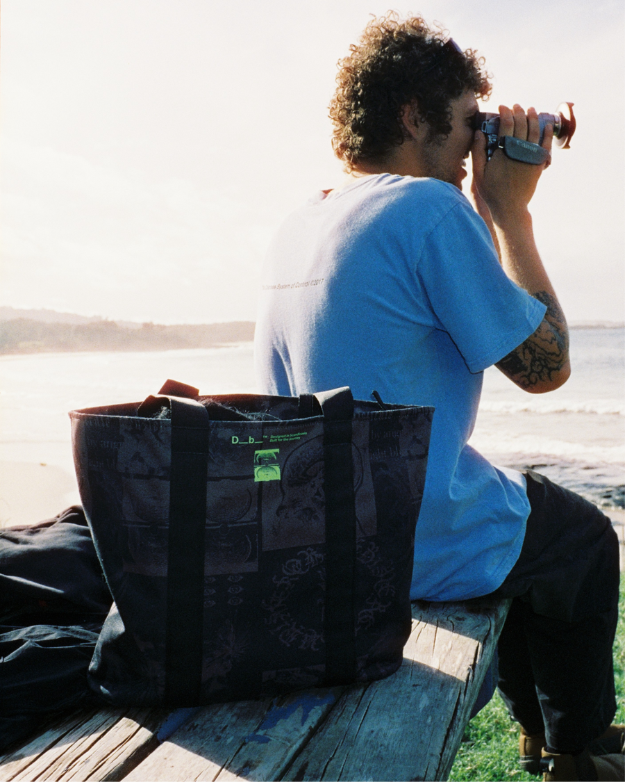 Essential Tote 20L Db x Former