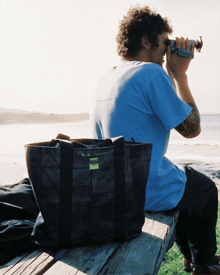 Essential Tote 20L Db x Former