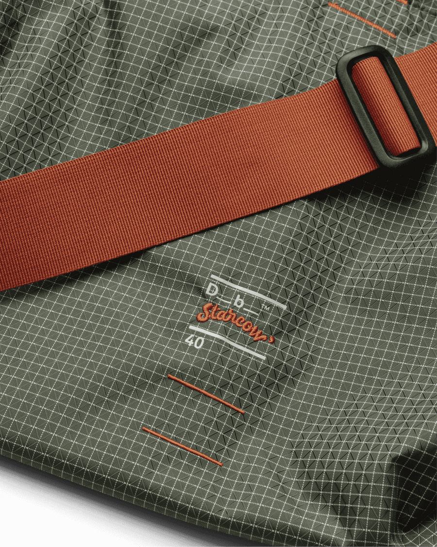 Essential Weekender 40L Db x Starcow