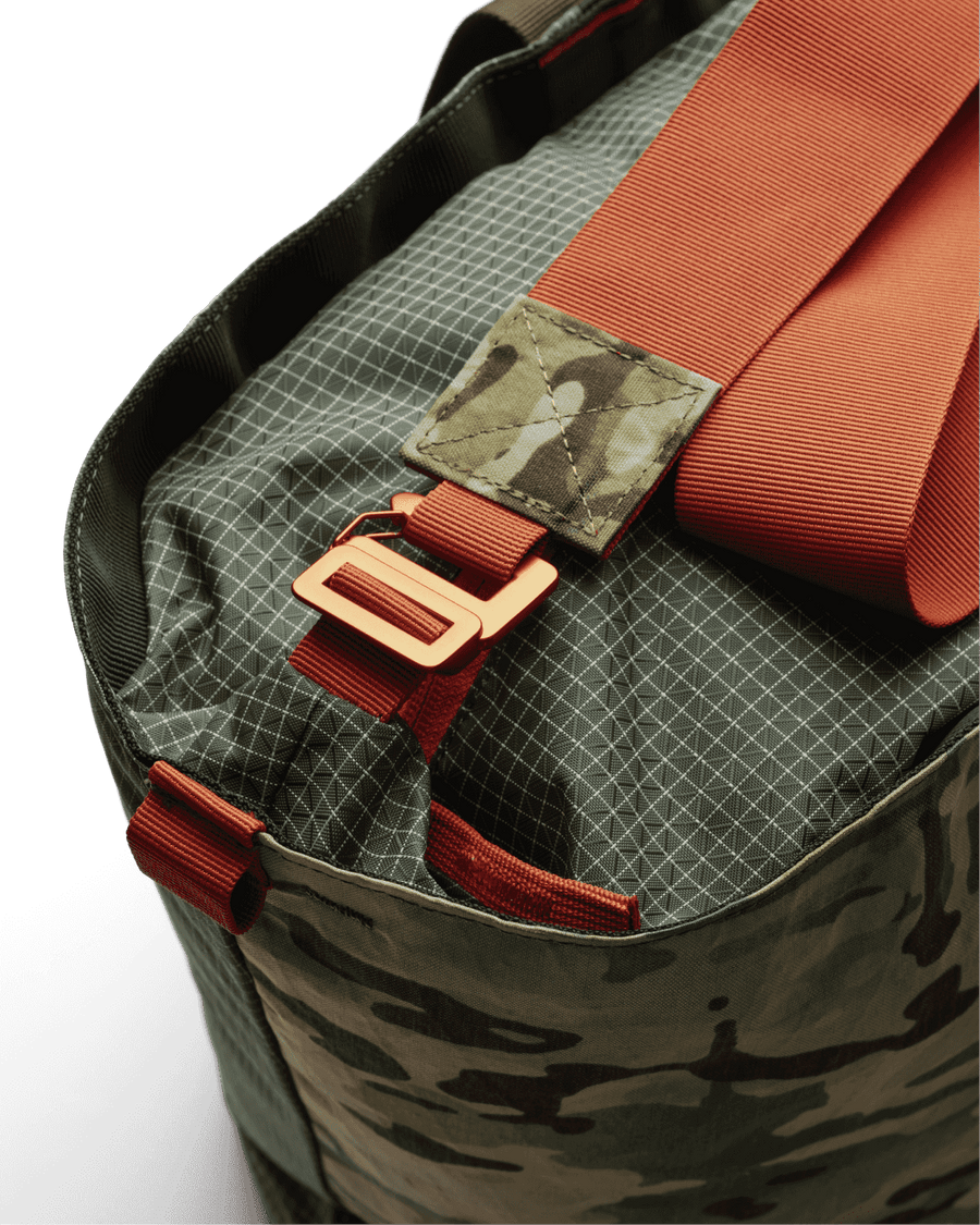 Essential Weekender 40L Db x Starcow