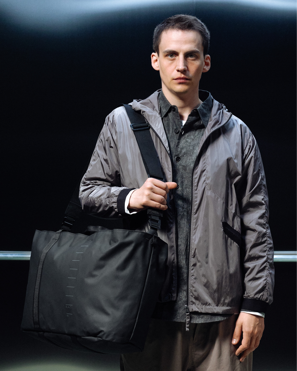 Essential Weekender 40L Black Out