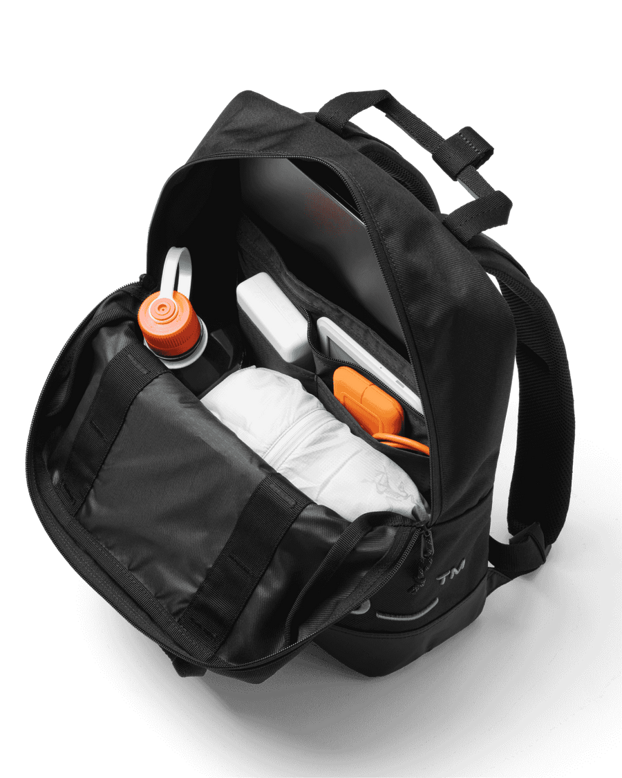 Hauler Backpack 15L Black Out