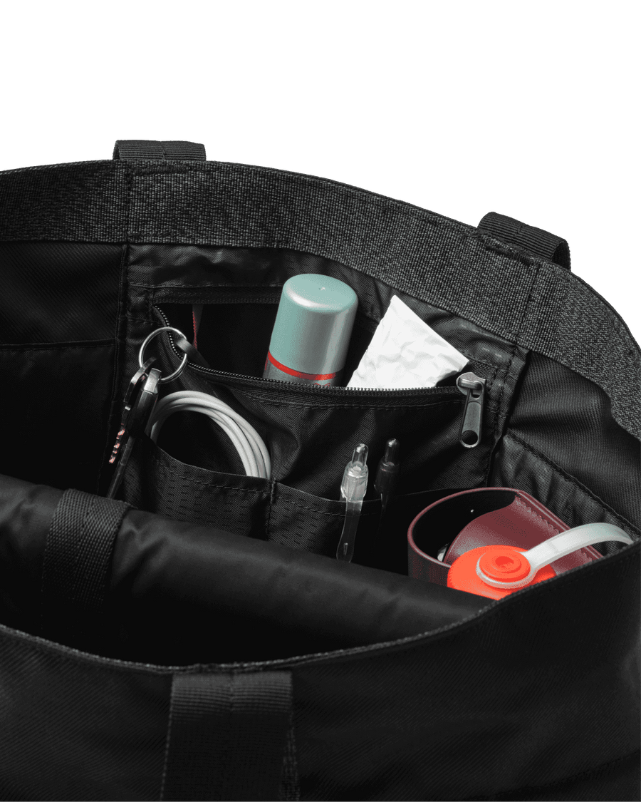 Hauler Tote 20L Black Out