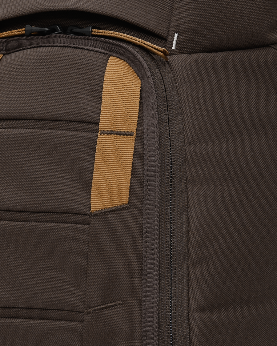 Hugger Backpack 20L Espresso