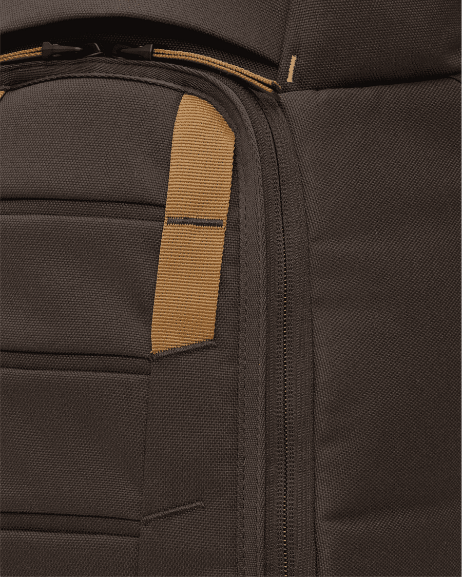 Hugger Backpack 20L Espresso