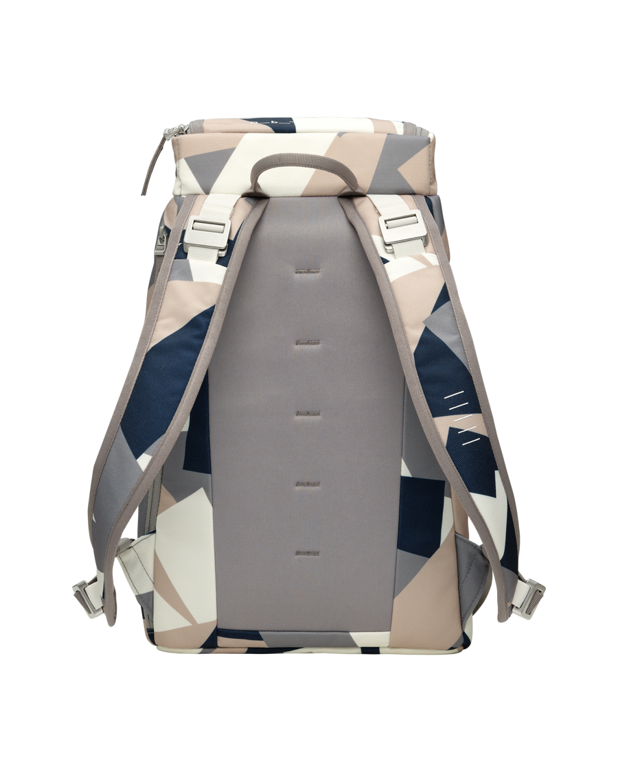 Hugger Backpack 20L Line Cluster