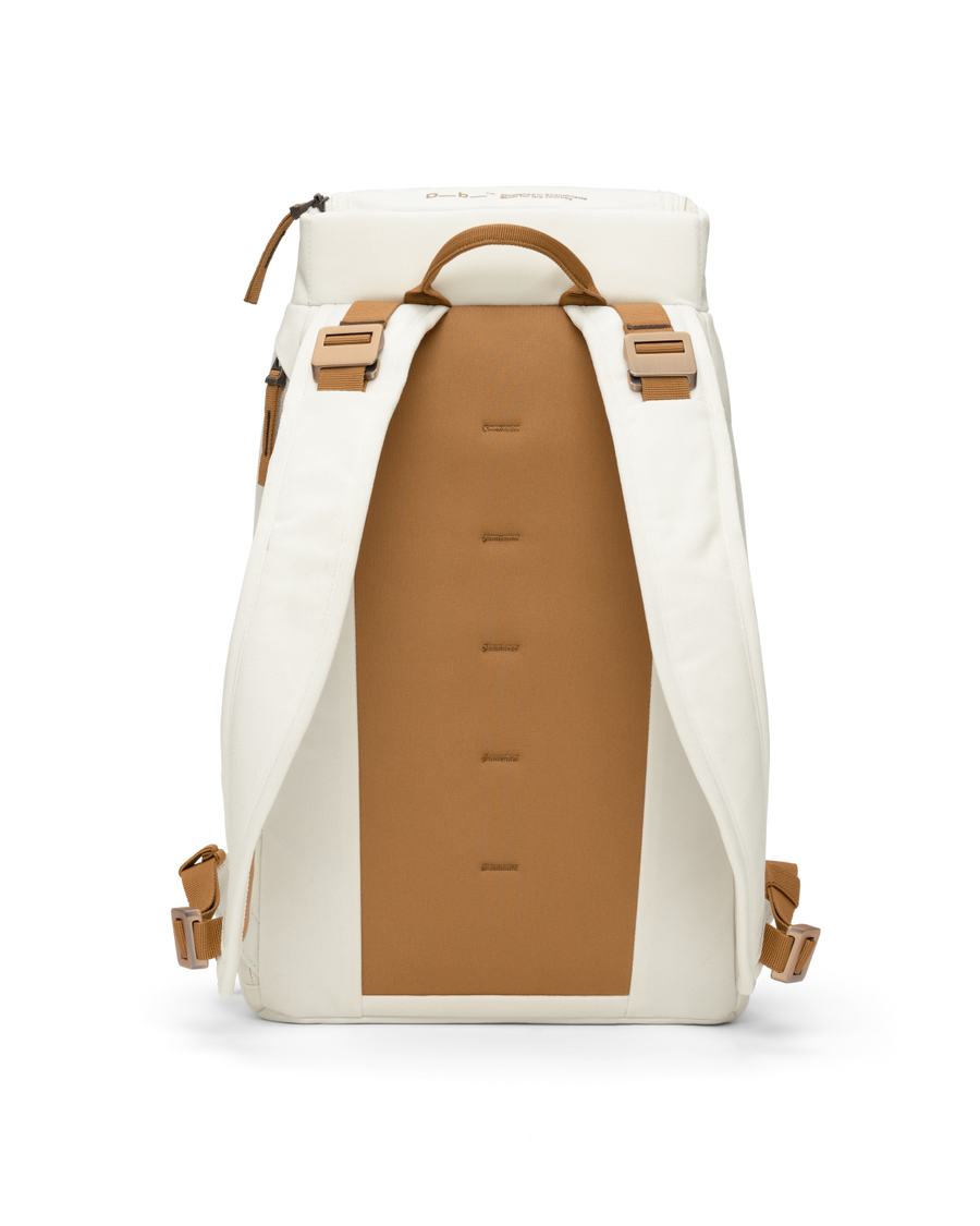 Hugger Backpack 20L Oatmilk