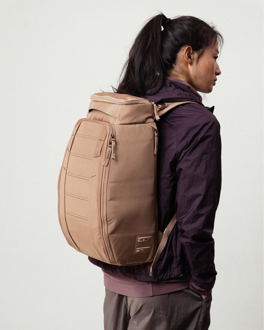 Hugger Backpack 25L Affogato Brown