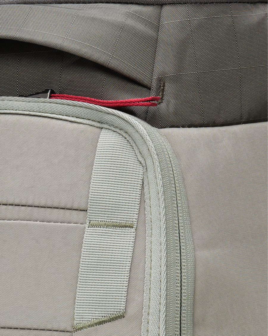 Hugger Backpack 25L Basil Green