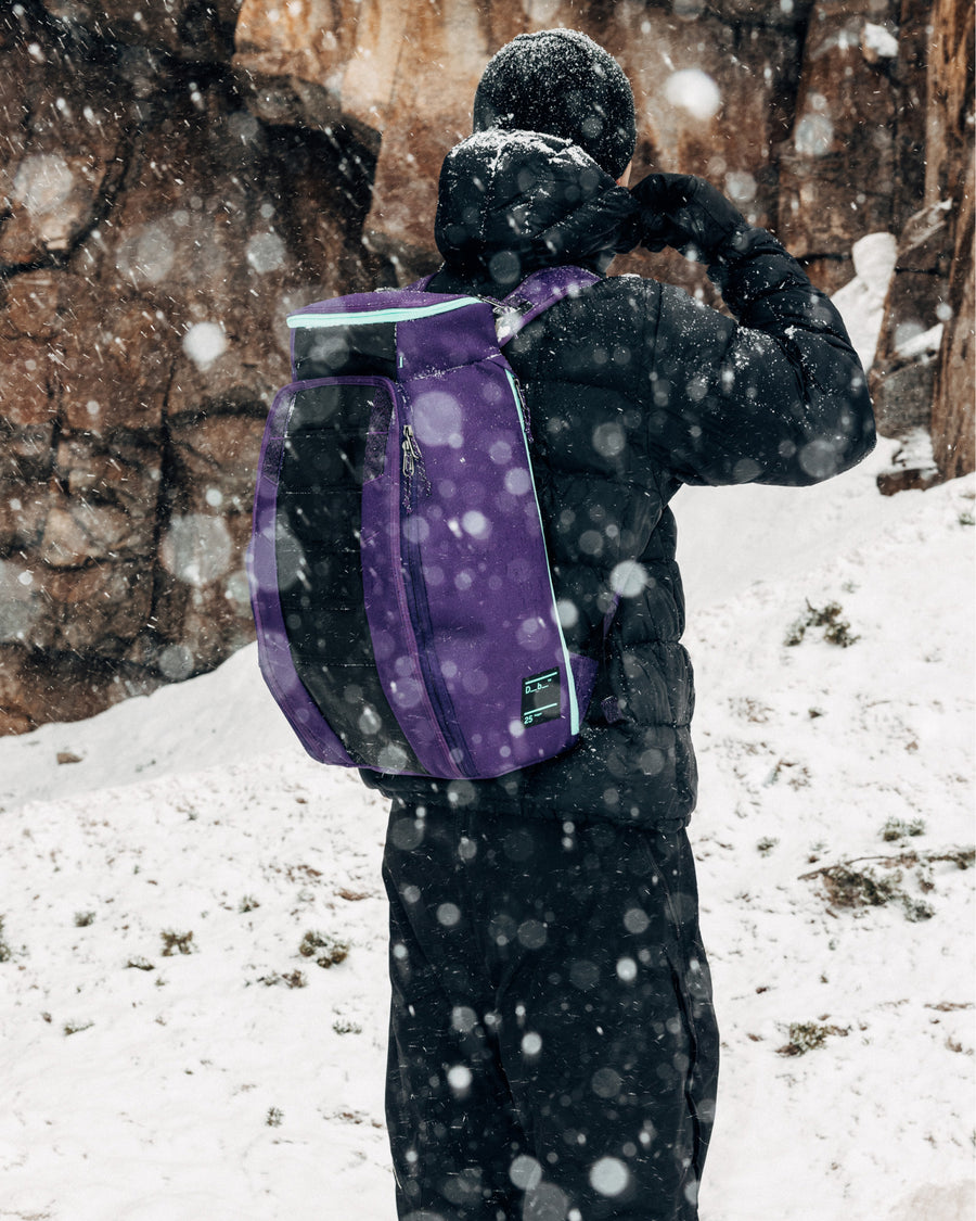 Hugger Backpack 25L Black Purple
