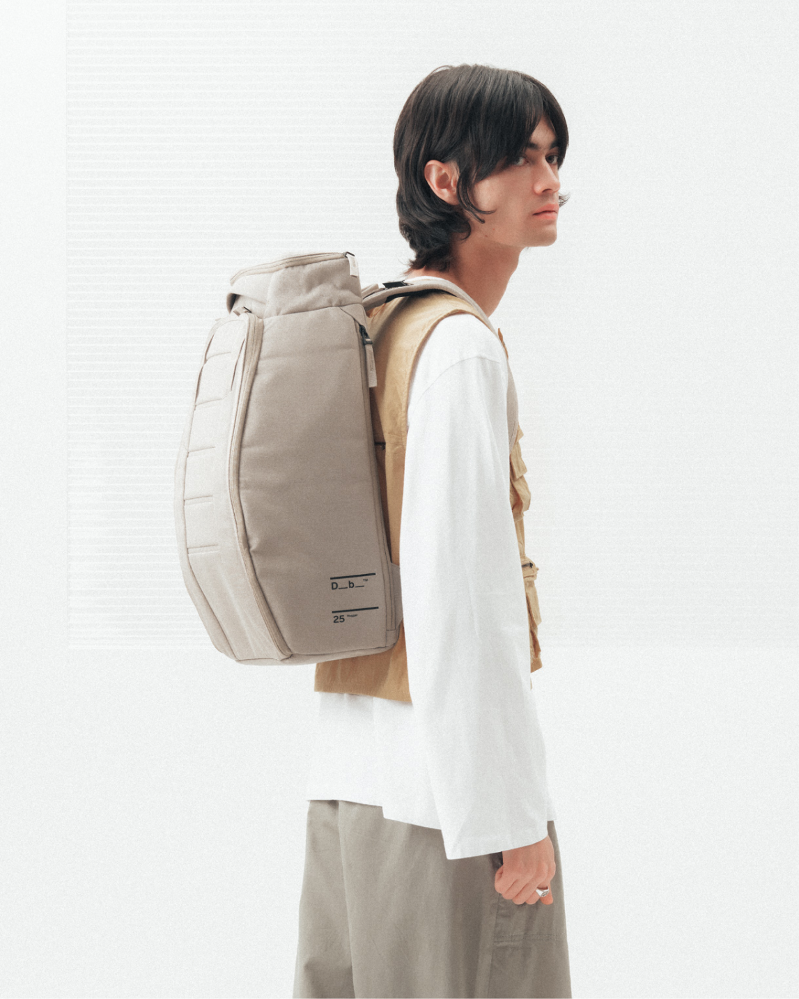 【日本産】 Hugger Backpack 25L | Beige |  バッグ
