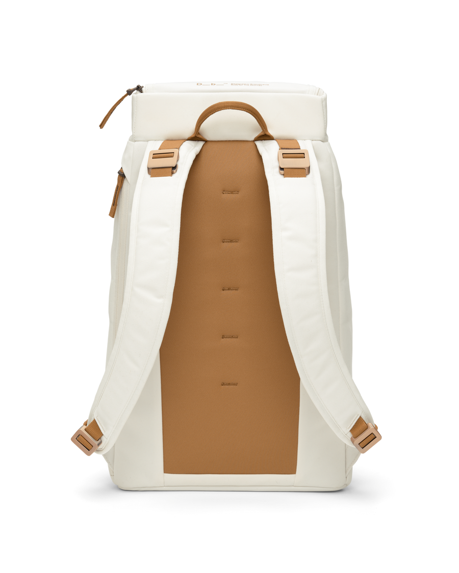 Hugger Backpack 25L Oatmilk