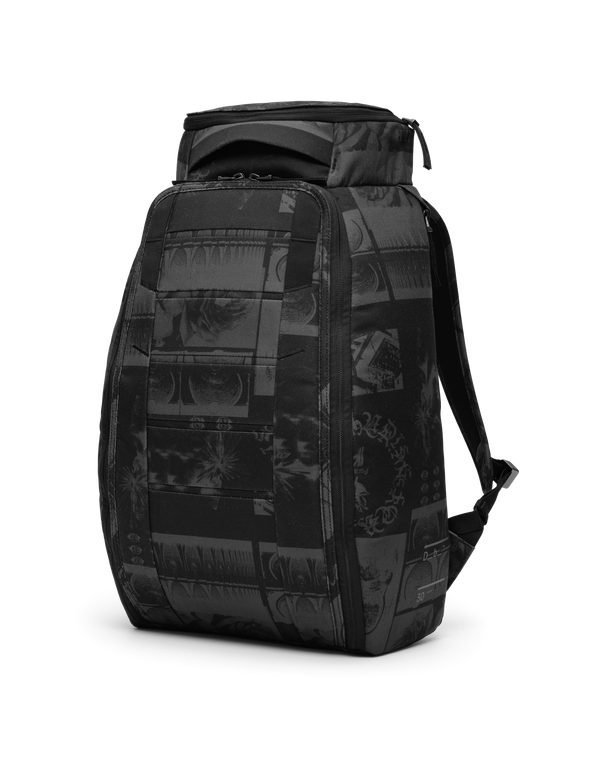 Hugger Backpack 30L Db x Former