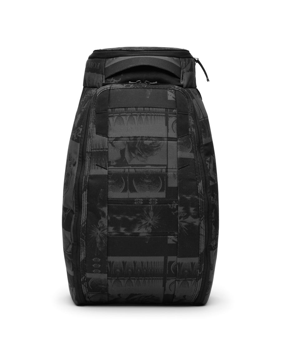 Hugger Backpack 30L Db x Former