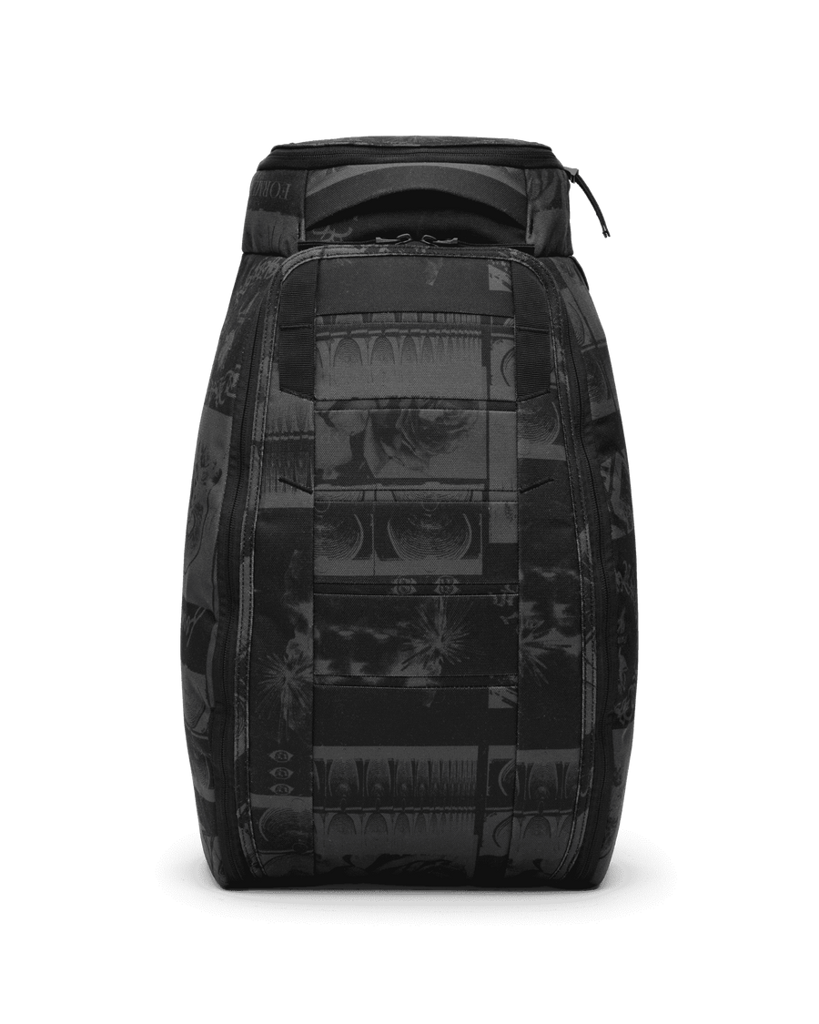 Hugger Backpack 30L Db x Former