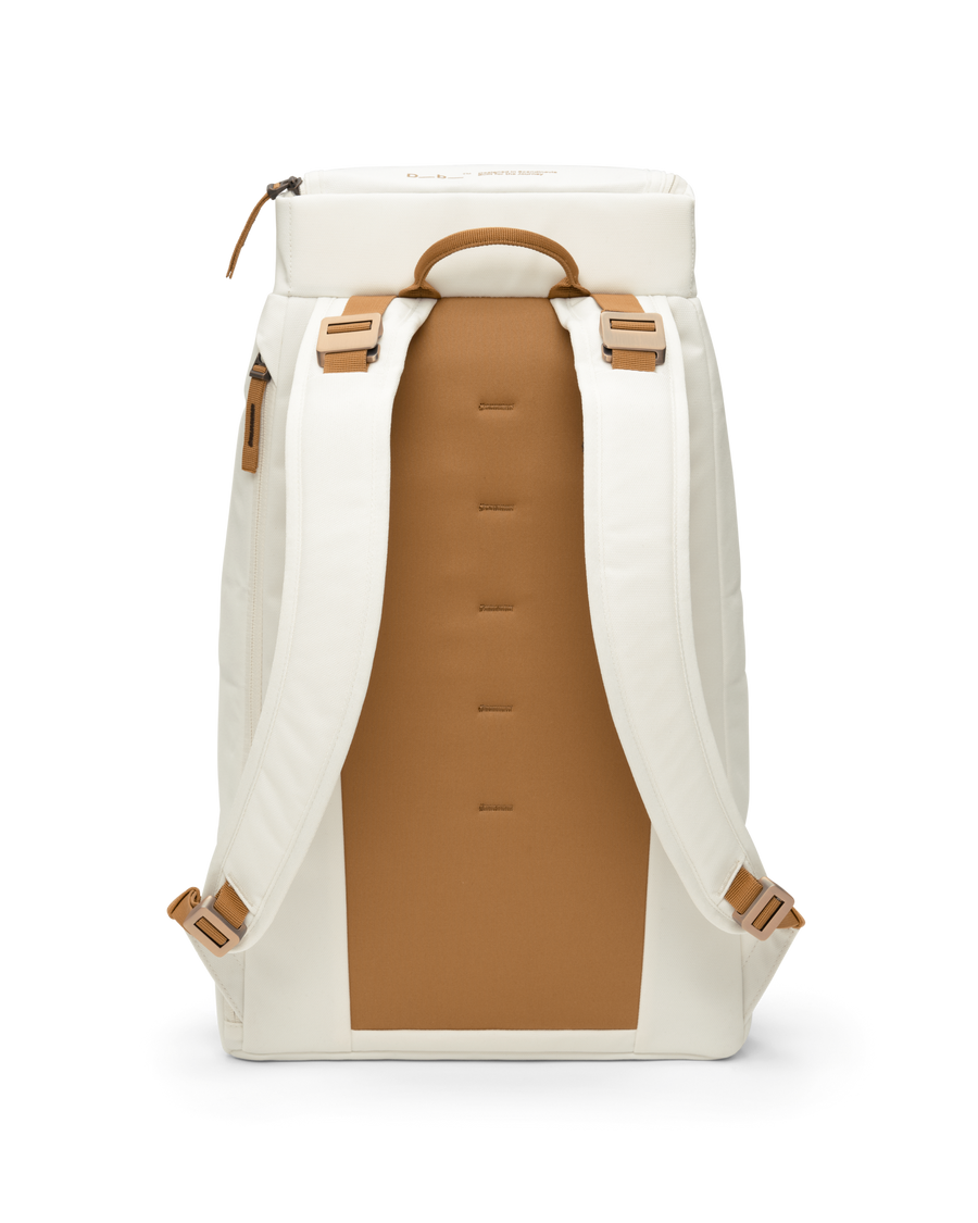 Hugger Backpack 30L Oatmilk