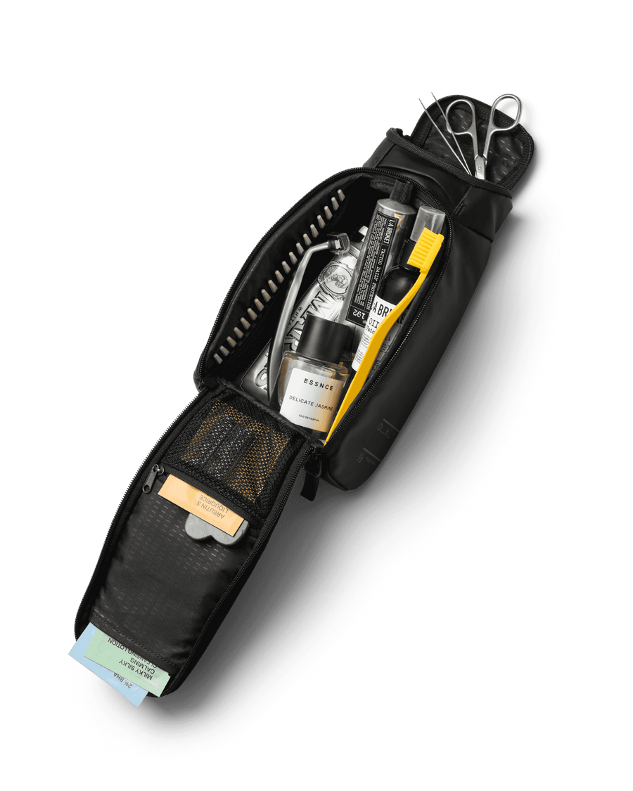 Hugger Wash Bag Black Out