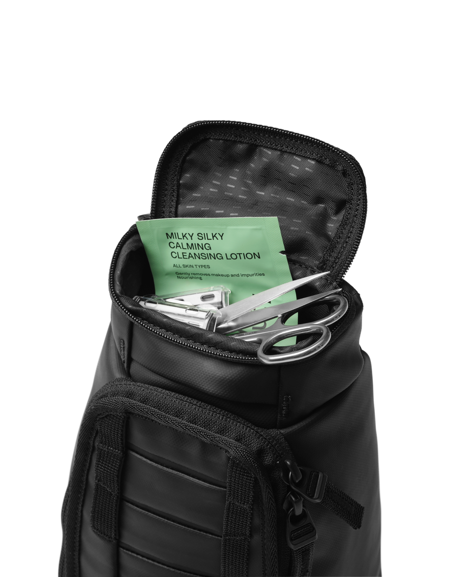 Hugger Washbag Sand Grey