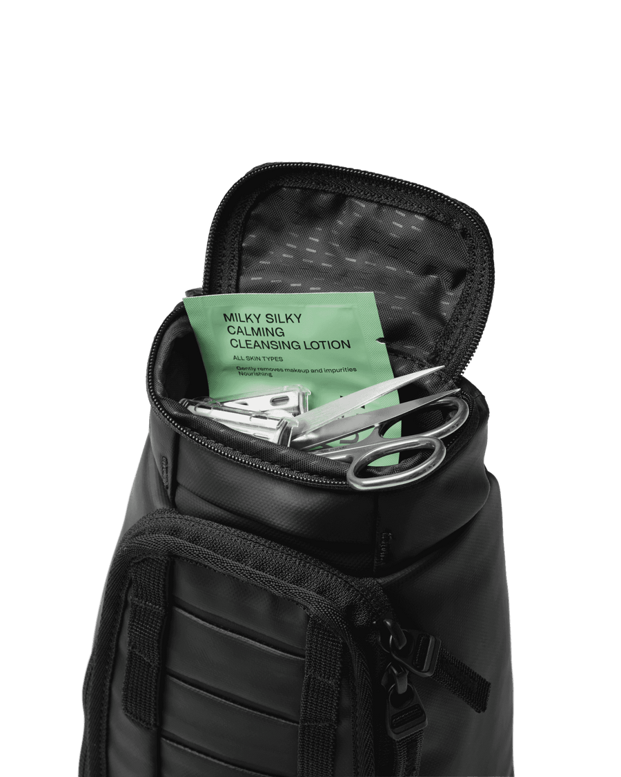 Hugger Washbag Sand Grey