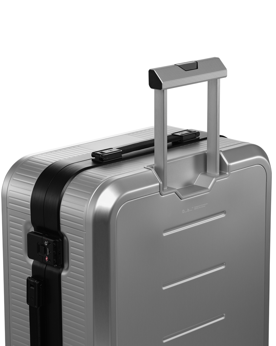 Ramverk Alu Check-in Luggage Medium Silver