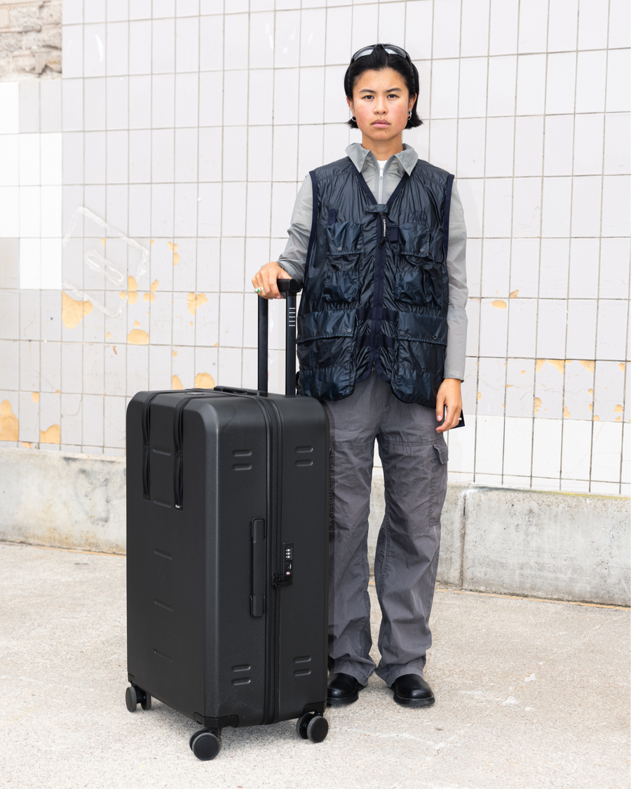 Ramverk Check-in Luggage Large Black Out