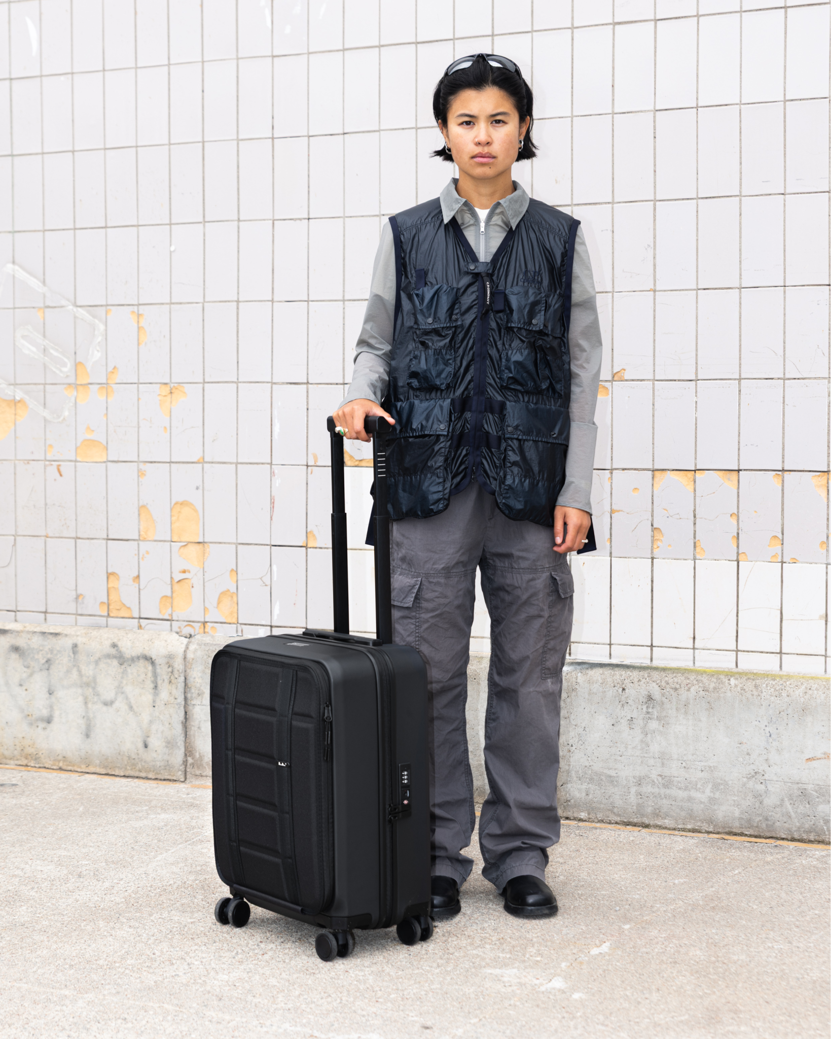 Ramverk Front-access Carry-on Black Out | Db Journey Canada