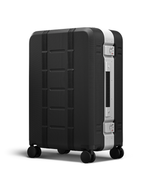 Ramverk Pro Check-in Luggage Medium Silver