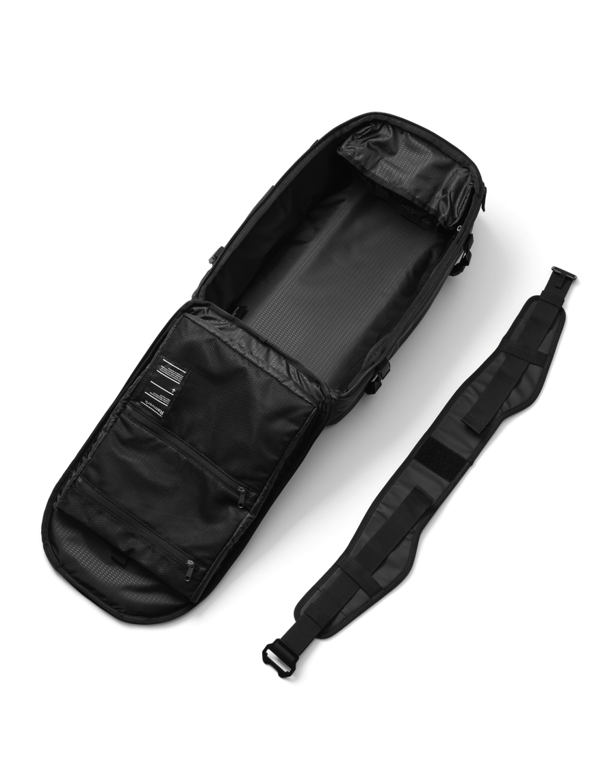 Ramverk_pro_bacpack_26L_black_out_2024_7.png