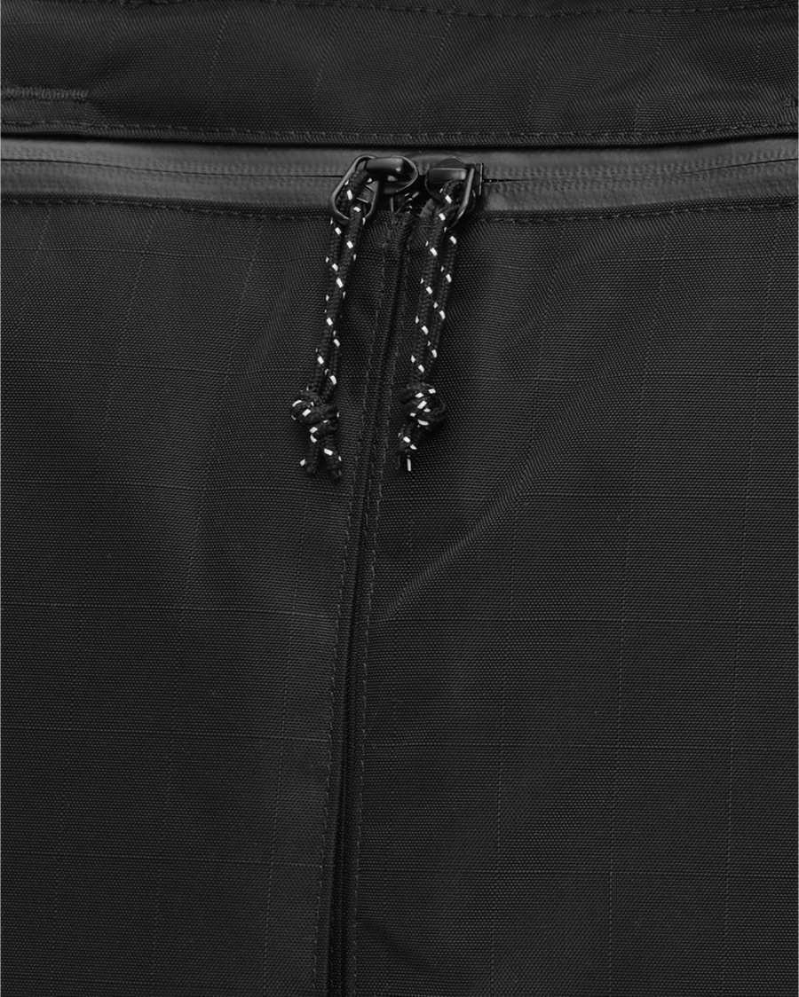 Utility Tote 32L Black Out