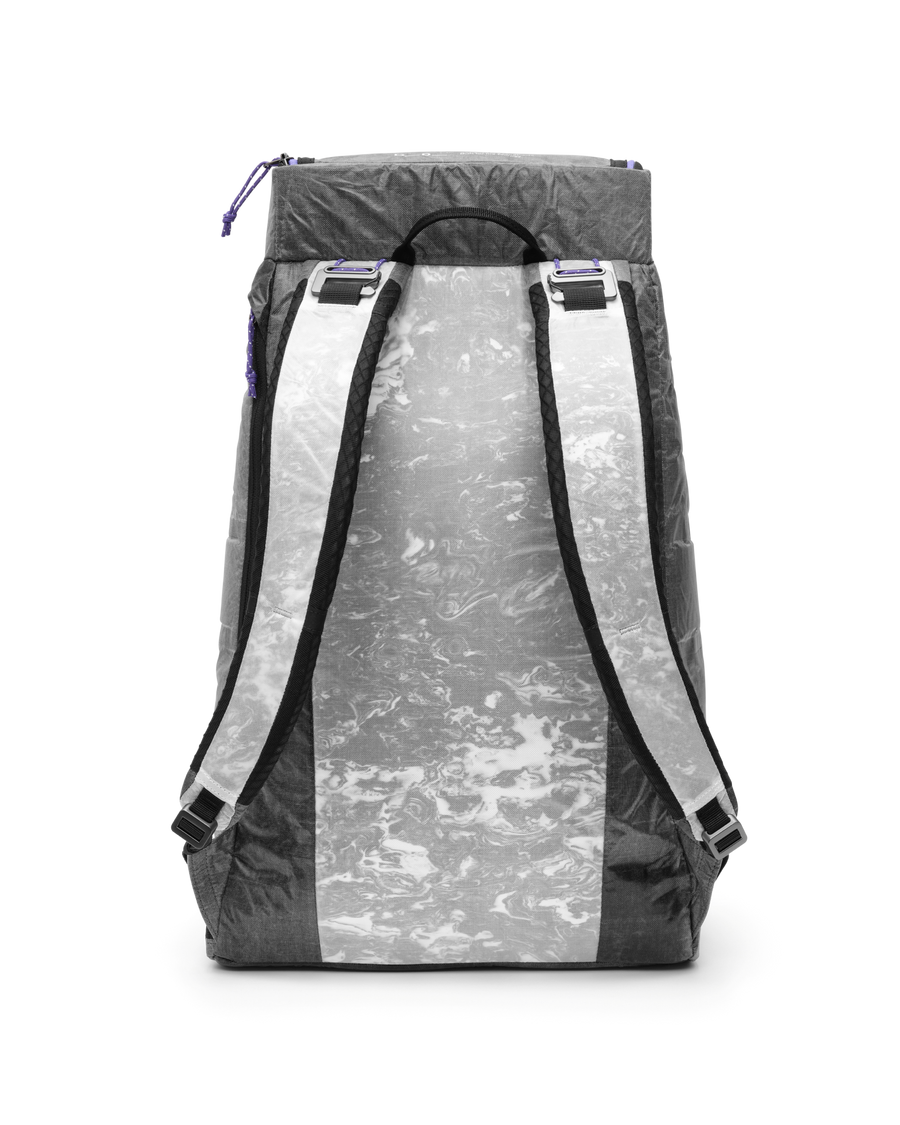 Weigh Lighter Hugger Backpack 30L Weigh Darker