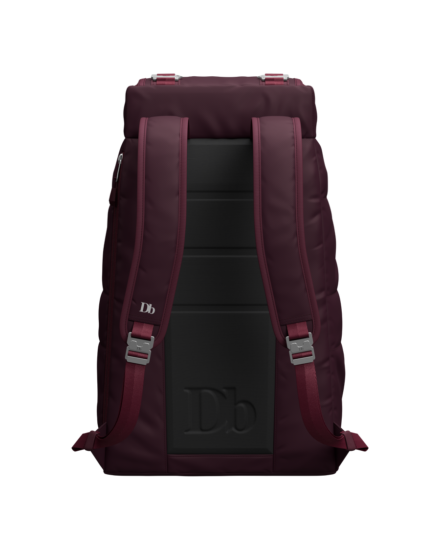 TheStrom30LBackpack-7_c46766c5-7c17-4af7-9739-cb42784b0056.png