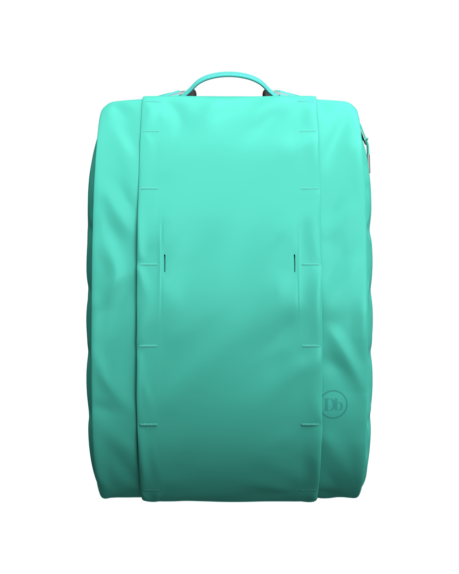 TheVinge15LBackpack-5_804c4d88-a29c-403f-a889-235c264791a7.png