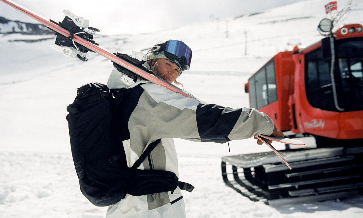 Skiing vs Snowboarding: A Beginner's Guide to Picking Your Side.