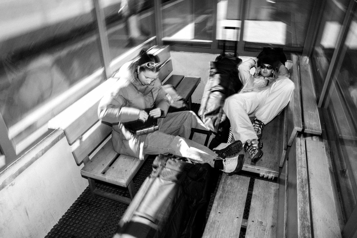 How to Travel With a Snowboard