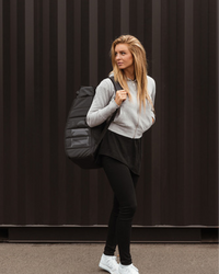 Hugger Backpack 30L Black Out 15/16