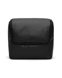 Essential Washbag M Black Out