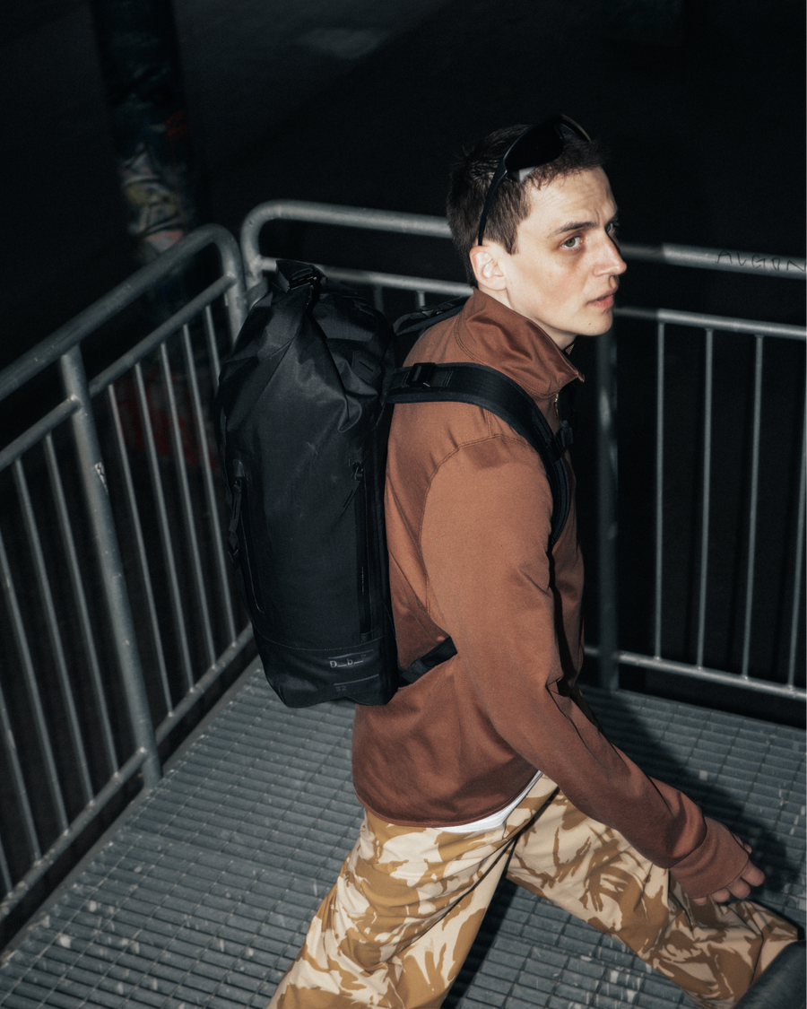 Essential Rolltop Backpack 32L Black Out