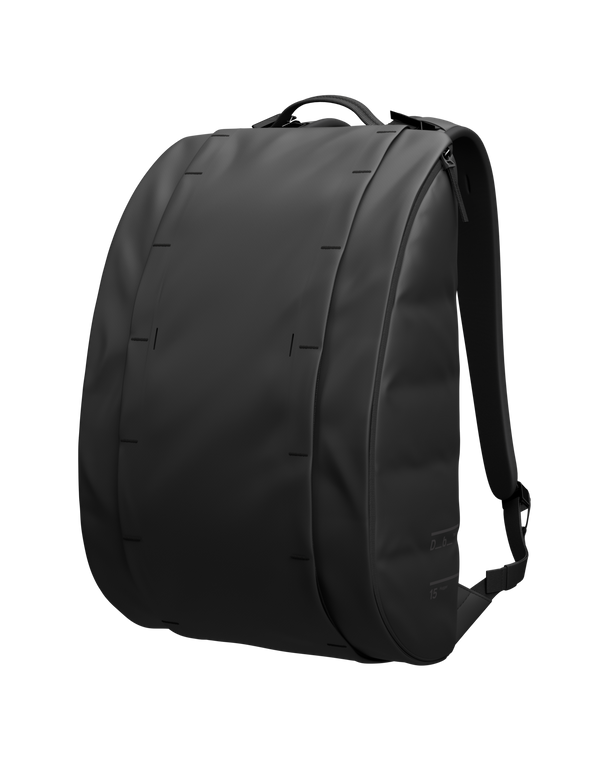 Hugger 15L Black Out01.png