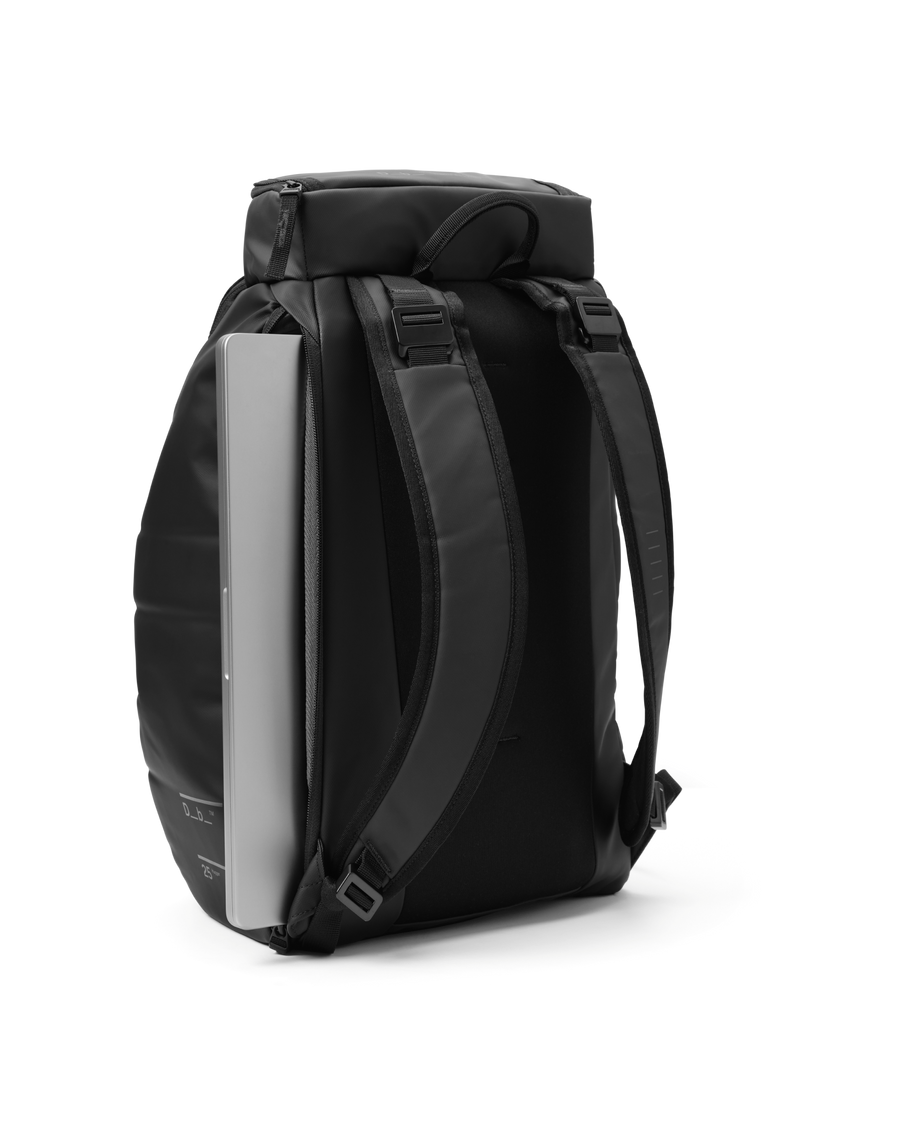 Hugger Backpack 25L Sand Grey-3.png