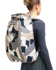 Hugger Backpack 30L Line Cluster01.png