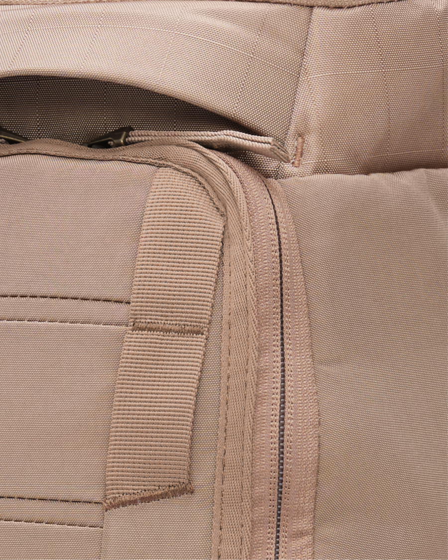 Hugger Backpack 20L Affogato Brown