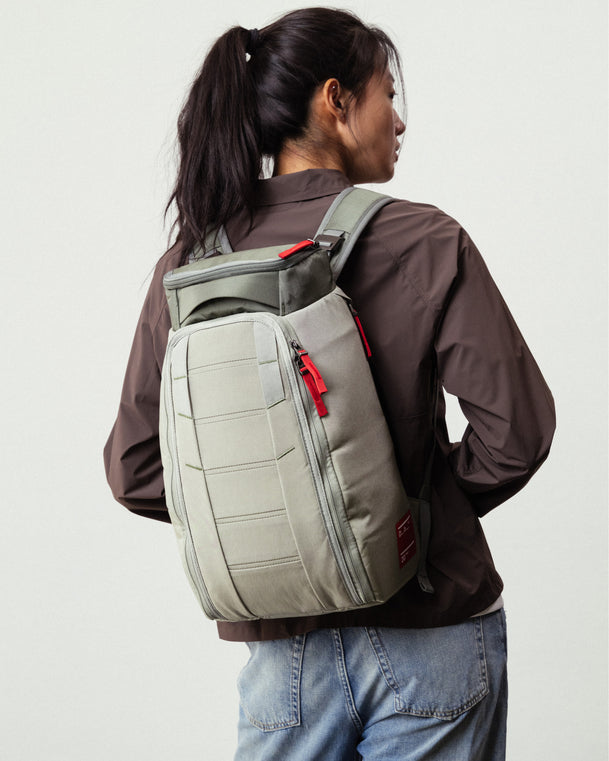 Hugger Backpack 20L Basil Green