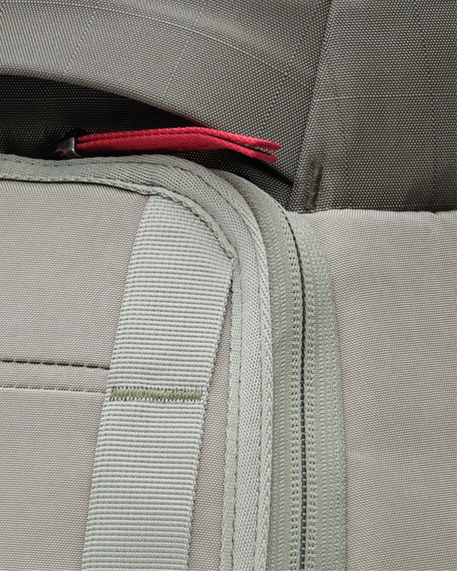 Hugger Backpack 20L Basil Green