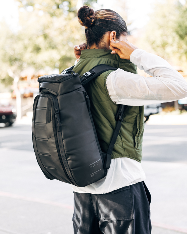 Hugger Backpack 20L Black Out | Db Journey Sweden Hugger Backpack 20L Black Out | Db Journey Sweden