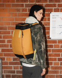 Hugger Backpack 25L Acorn Brown